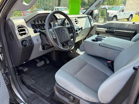 Used 2013 Ford F250 XLT w/ XLT Premium Pkg AWD/4WD image 5