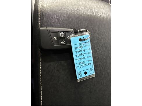 Used 2022 Volkswagen Tiguan SE R-Line image 37