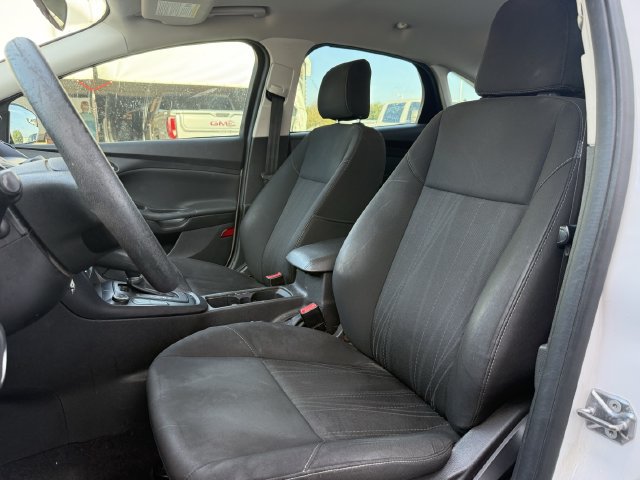 Used 2017 Ford Focus SE FWD image 21