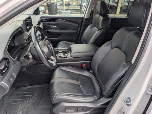 Used 2023 Honda Pilot EX-L image 2