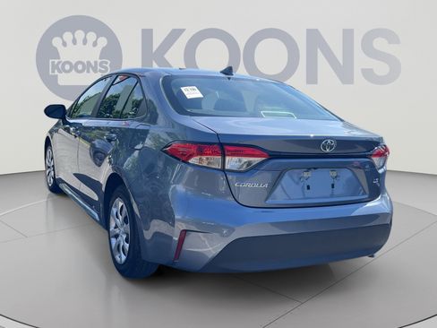 Used 2025 Toyota Corolla LE FWD image 2