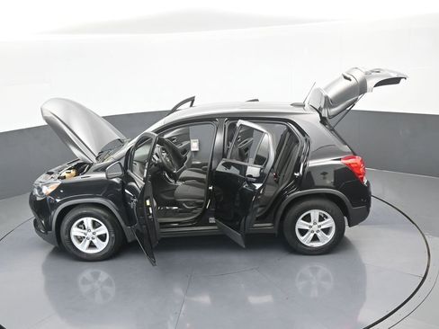 Used 2020 Chevrolet Trax LS image 53