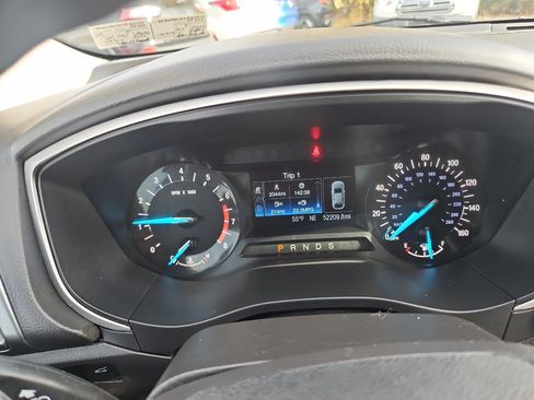 Used 2016 Ford Fusion SE image 23