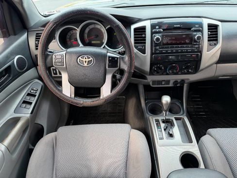 Used 2012 Toyota Tacoma PreRunner image 29