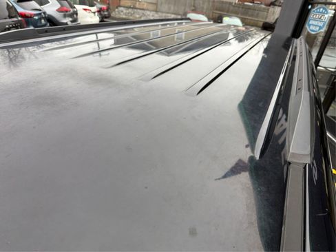 Used 2016 Chevrolet Suburban LT image 11