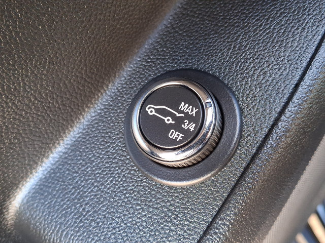 Used 2023 Chevrolet Traverse LT FWD image 28