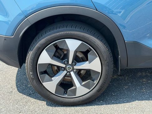 Certified 2024 Volvo XC40 B5 Plus w/ Protection Package Premier AWD/4WD image 12