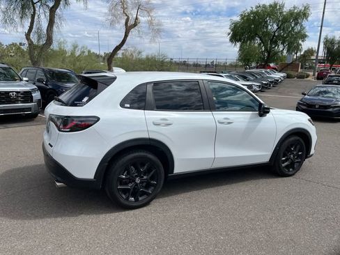 Used 2024 Honda HR-V Sport image 5