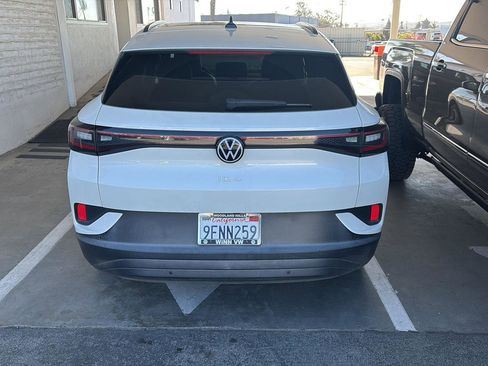Used 2023 Volkswagen ID.4 Pro S image 3