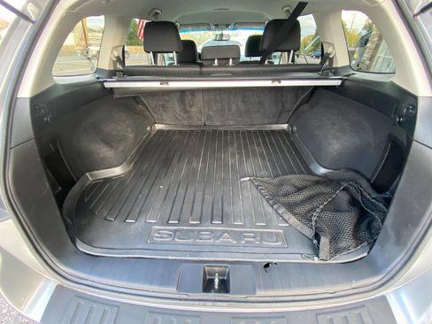 Used 2011 Subaru Outback 3.6R Premium image 14