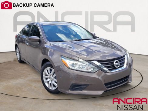 Used 2016 Nissan Altima 2.5 S w/ Interior Lighting Package FWD image 1