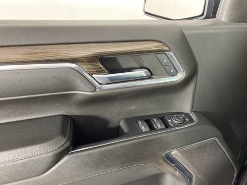 Used 2023 Chevrolet Silverado 1500 LT AWD/4WD image 15