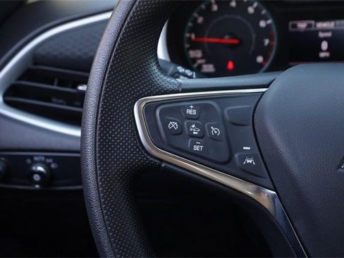 Used 2024 Chevrolet Malibu LT image 11