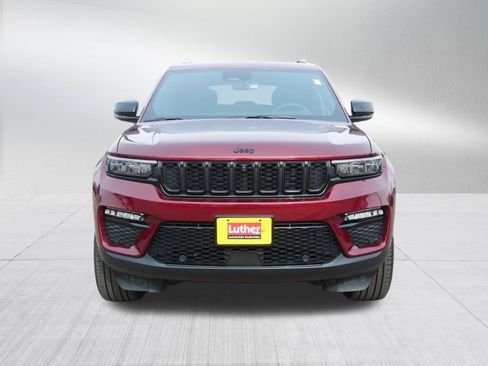 Used 2025 Jeep Grand Cherokee Limited w/ Luxury Tech Group II image 2