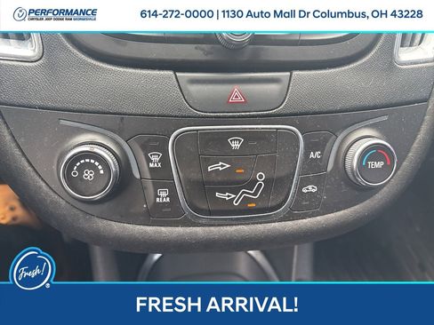 Used 2016 Chevrolet Malibu LT image 25