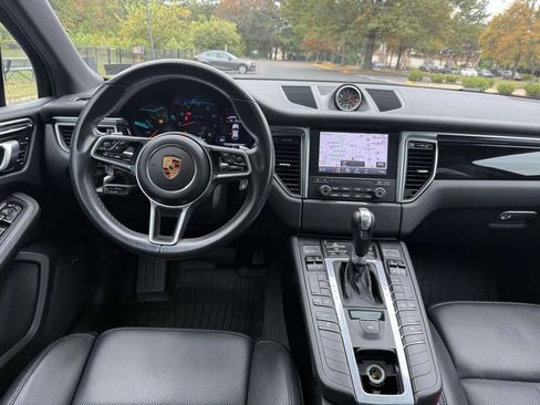 Used 2018 Porsche Macan image 8