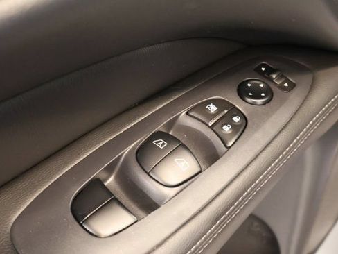 Used 2020 Nissan Pathfinder Platinum w/ Cargo Package AWD/4WD image 11