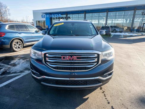 Used 2018 GMC Acadia SLT image 2