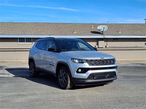 New 2026 Jeep Compass Limited image 21
