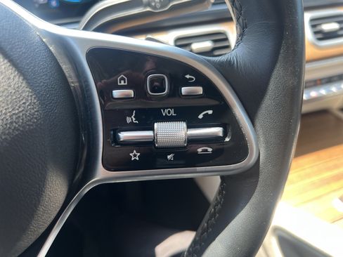 Used 2023 Mercedes-Benz GLE 350 4MATIC w/ Premium Package image 20