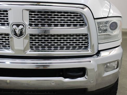 Used 2016 RAM 2500 Laramie AWD/4WD image 8