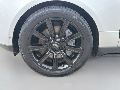 Used 2019 Land Rover Range Rover HSE image 41