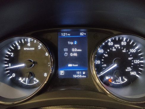 Used 2019 Nissan Rogue S w/ Special Edition Package FWD image 23