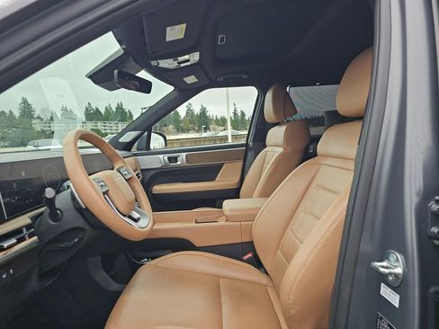 Used 2025 Hyundai Santa Fe Limited w/ Tow & Go Package image 24