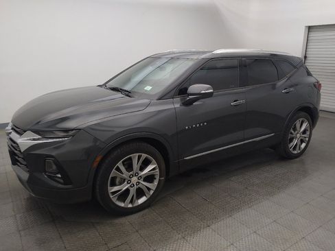 Used 2019 Chevrolet Blazer Premier w/ Sun and Wheels Package FWD image 2