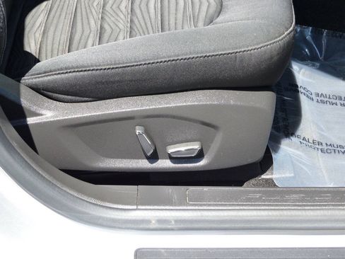 Used 2016 Ford Fusion SE FWD image 39