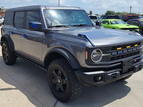 Used 2023 Ford Bronco Black Diamond AWD/4WD image 2