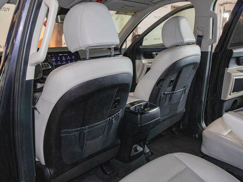 Used 2025 Kia Telluride S FWD image 10