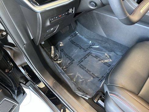 Used 2025 Jeep Wagoneer S Launch Edition image 24