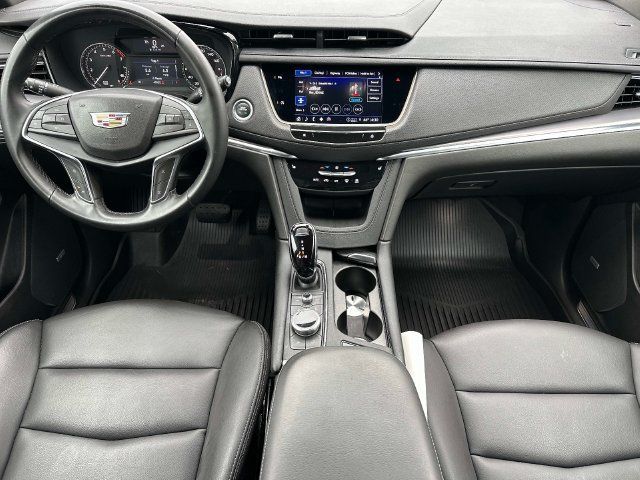 Used 2024 Cadillac XT5 Luxury FWD image 12