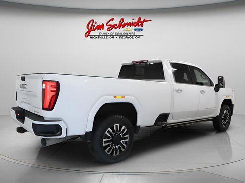 Used 2024 GMC Sierra 3500 Denali Ultimate AWD/4WD image 6