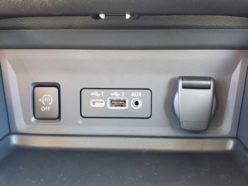 New 2025 Nissan Sentra SR image 29