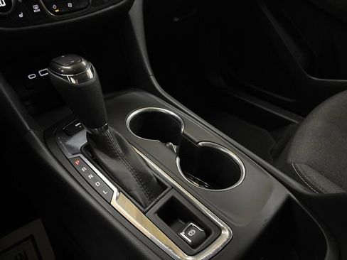 Used 2021 Chevrolet Equinox LT AWD/4WD image 46