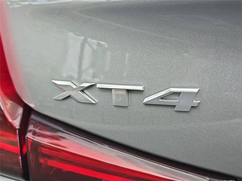 Used 2023 Cadillac XT4 Luxury FWD image 6