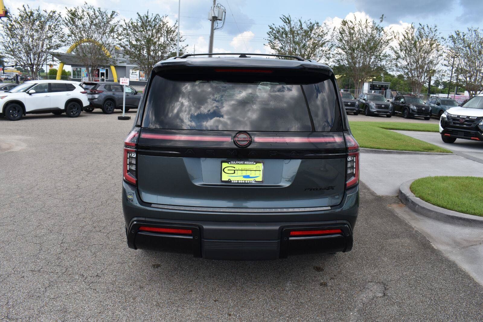 Certified 2025 Nissan Armada PRO-4X AWD/4WD image 12