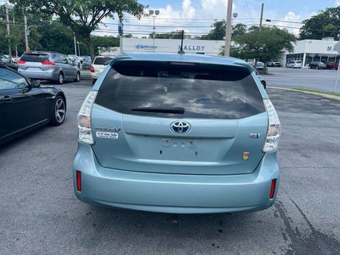 Used 2013 Toyota Prius V image 4