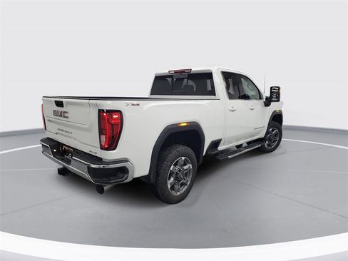 New 2026 GMC Sierra 2500 SLE w/ SLE Value Package; image 3