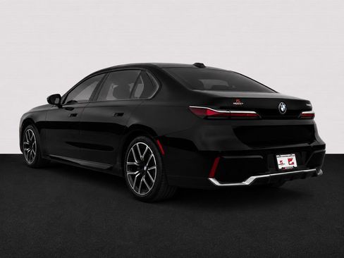 Used 2023 BMW 740i w/ Executive Package RWD image 6