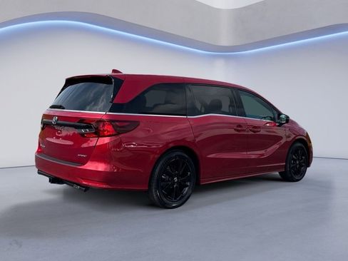 Certified 2024 Honda Odyssey Sport image 6