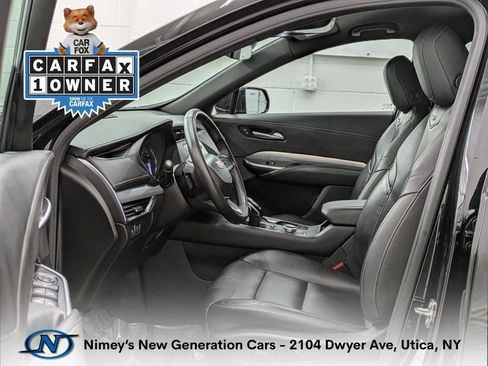 Used 2023 Cadillac XT4 Premium Luxury AWD/4WD image 3