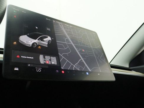 Used 2018 Tesla Model 3 Long Range RWD image 15