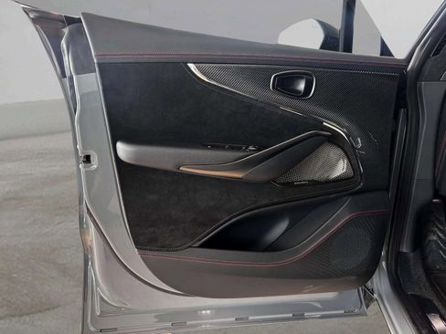 Used 2025 Aston Martin DBX 707 image 19
