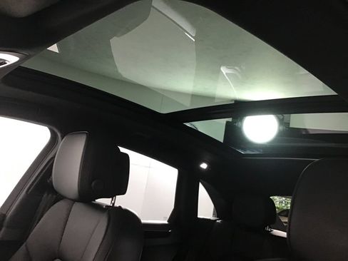 Certified 2026 Porsche Macan AWD/4WD image 29