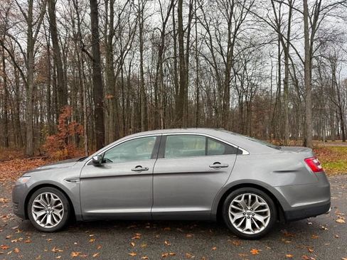Used 2013 Ford Taurus Limited image 2