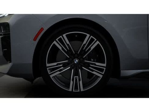 New 2026 BMW i7 eDrive50 w/ M Sport Package RWD image 7