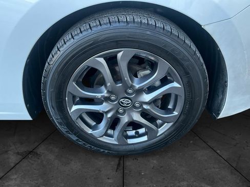 Used 2020 Toyota Yaris LE image 14